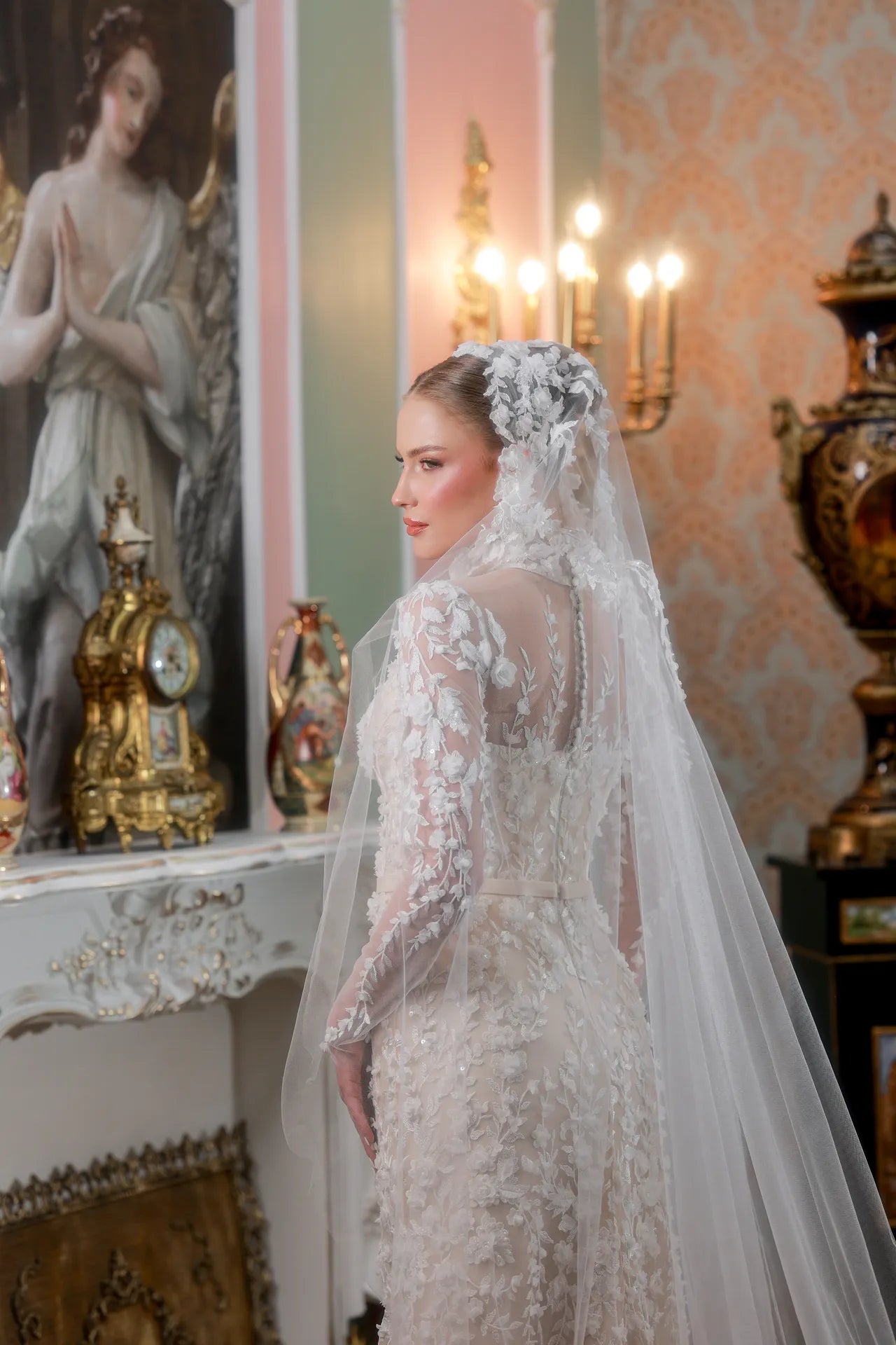 Elysian Bloom Fransız Dantel Kaplama Balık Gelinlik | Kiralık